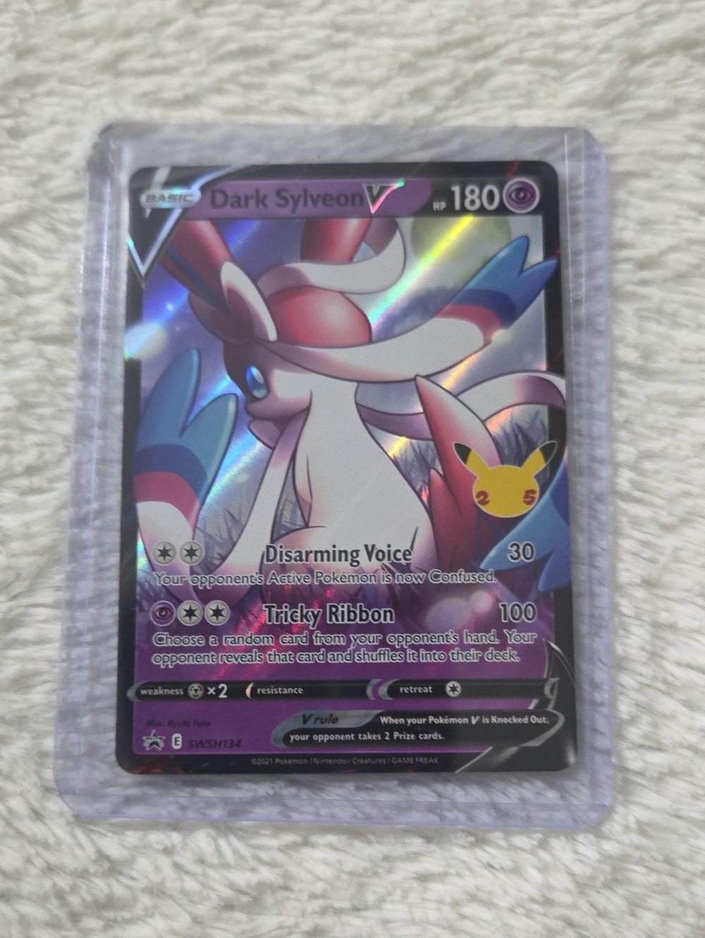 Dark Sylveon V (SWSH134) Black Star Promo